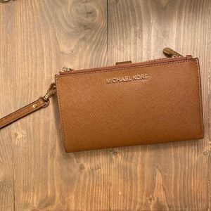 MICHAEL KORS taupe wristlet- make an offer!